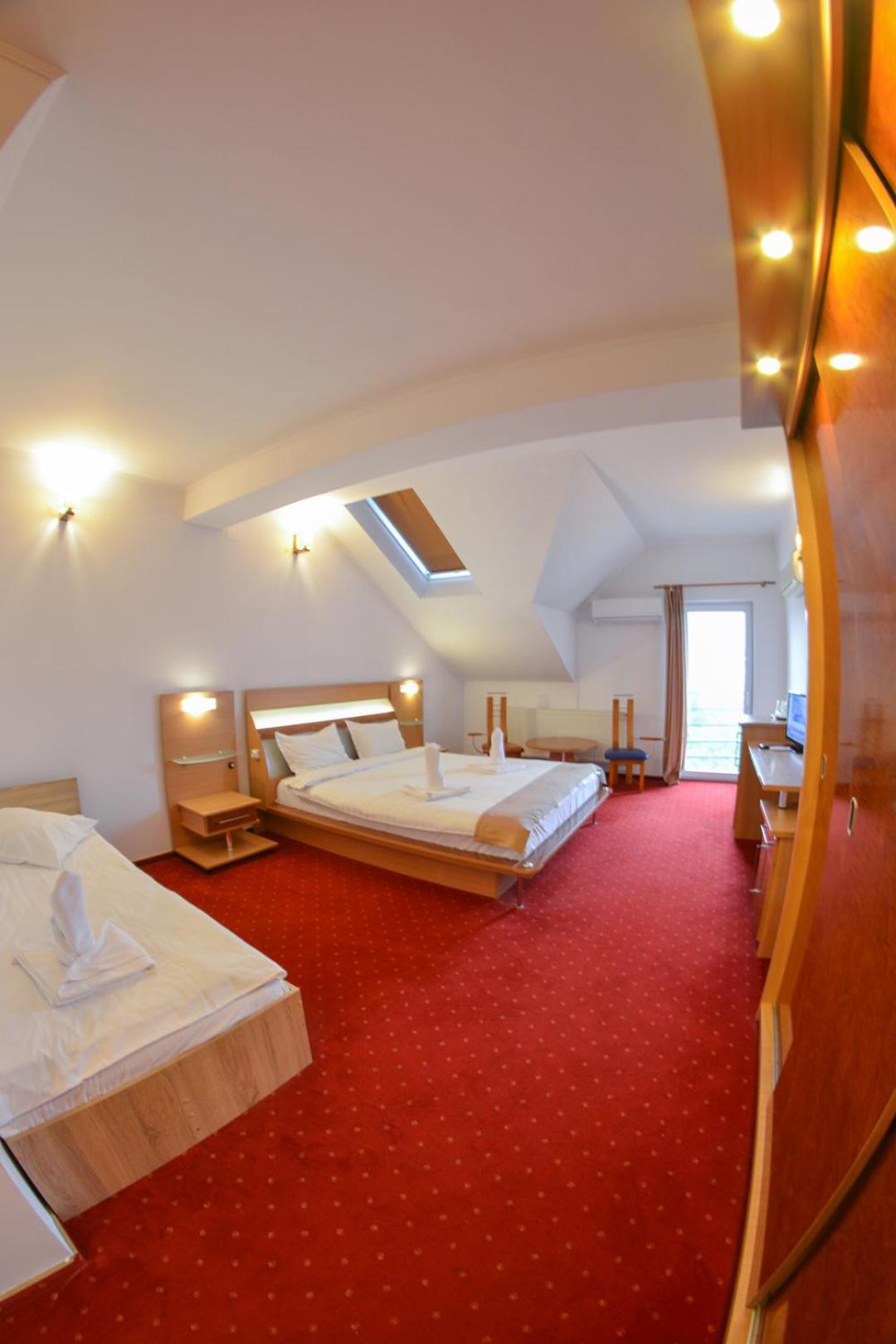 Hotel Pensiune Valentina à Râmnicu Vâlcea Extérieur photo