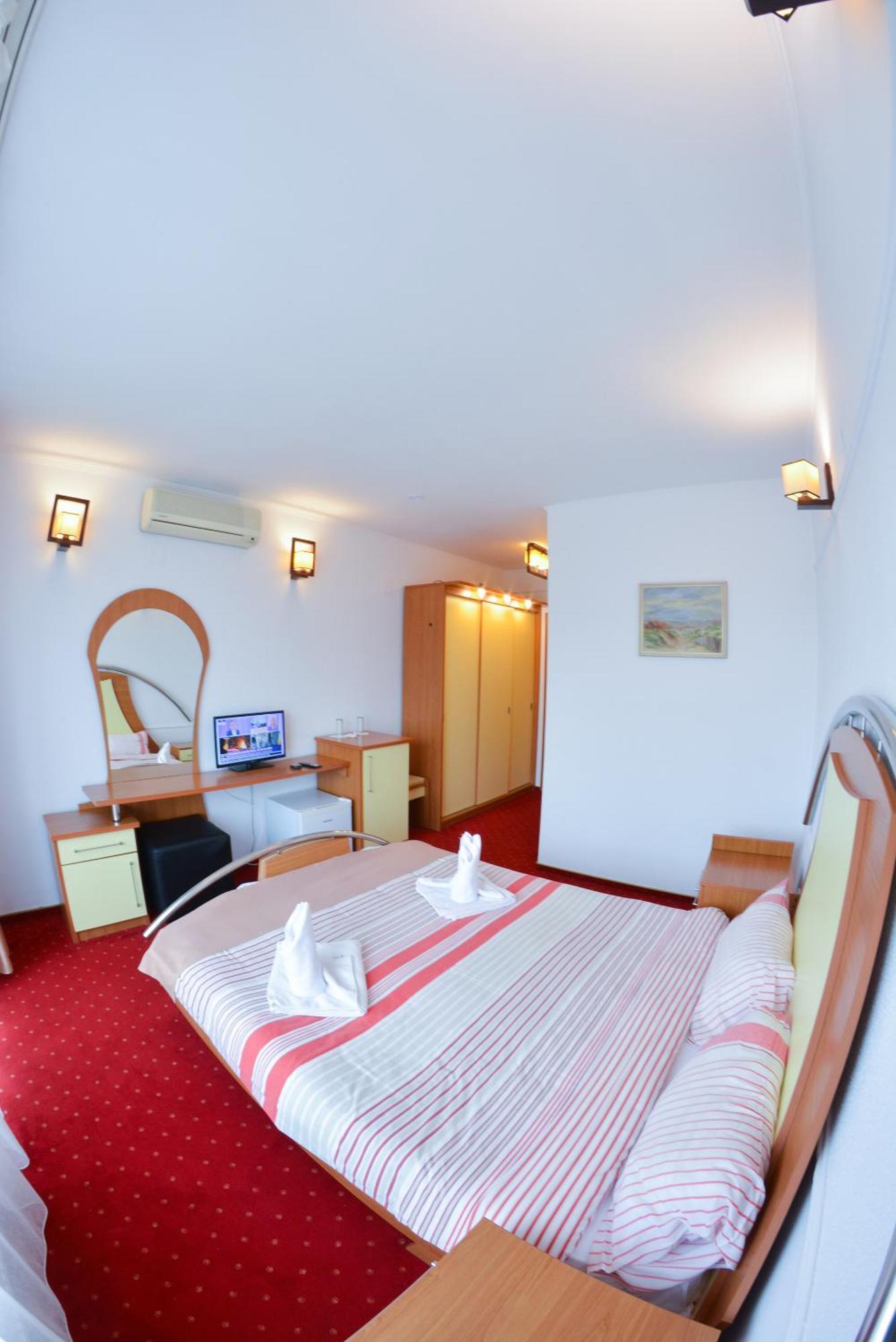 Hotel Pensiune Valentina à Râmnicu Vâlcea Extérieur photo