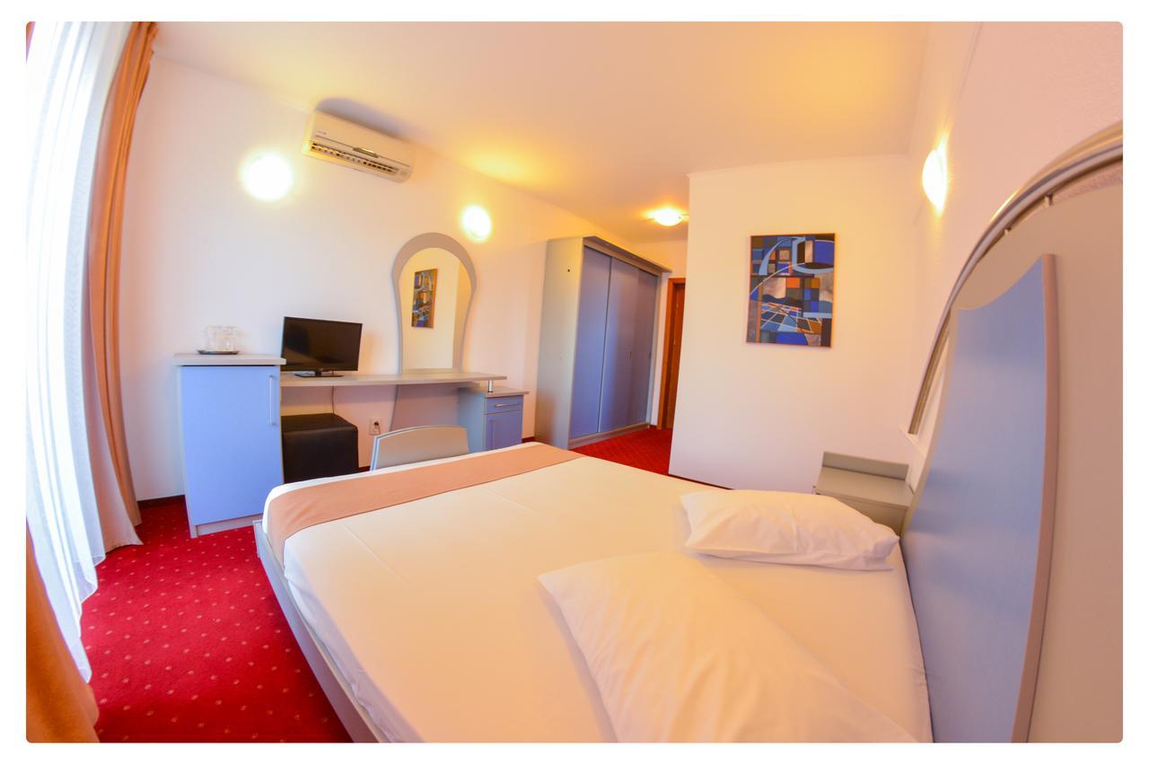 Hotel Pensiune Valentina à Râmnicu Vâlcea Extérieur photo